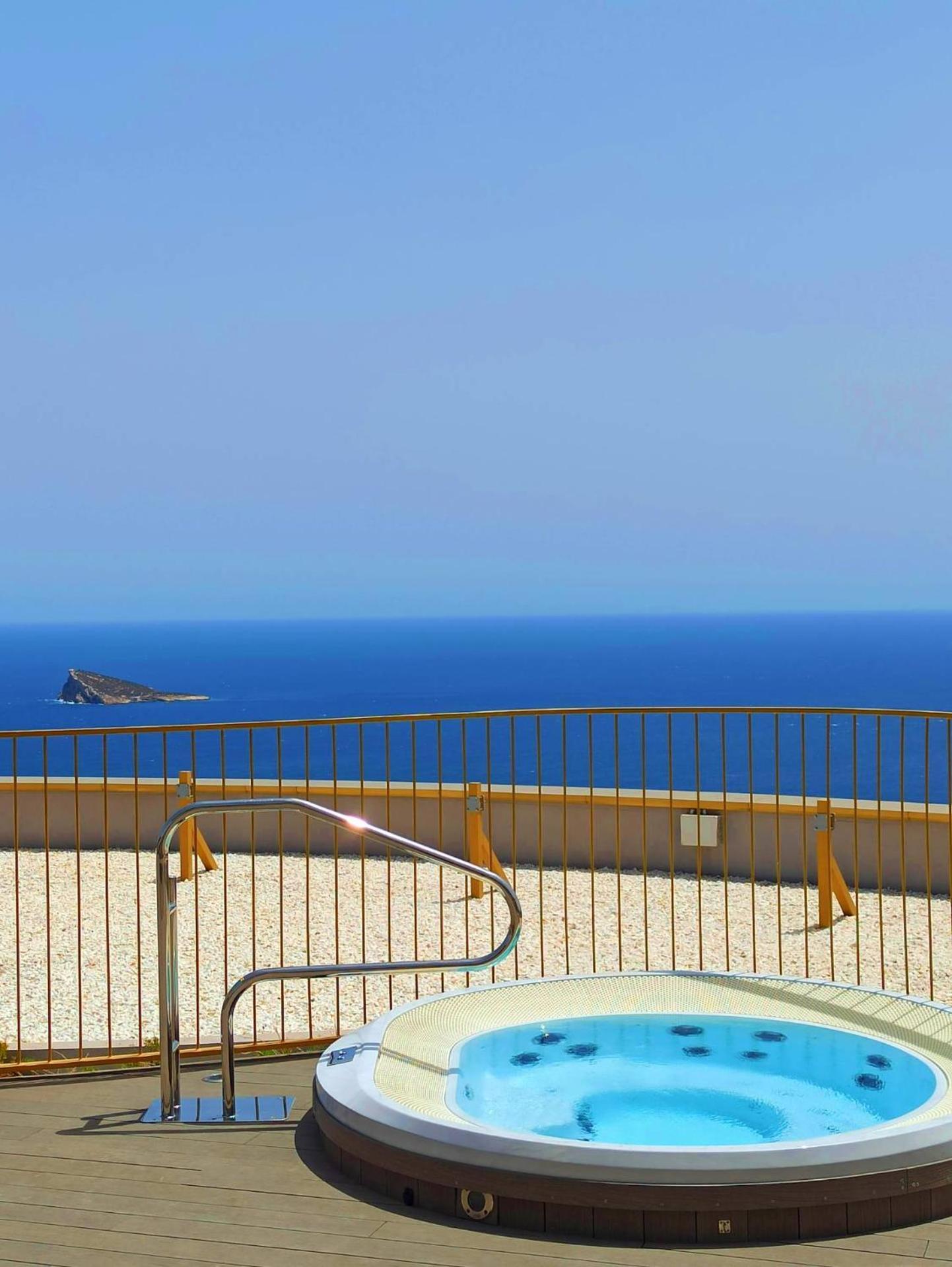 Intempo Benidorm Apartment Luaran gambar